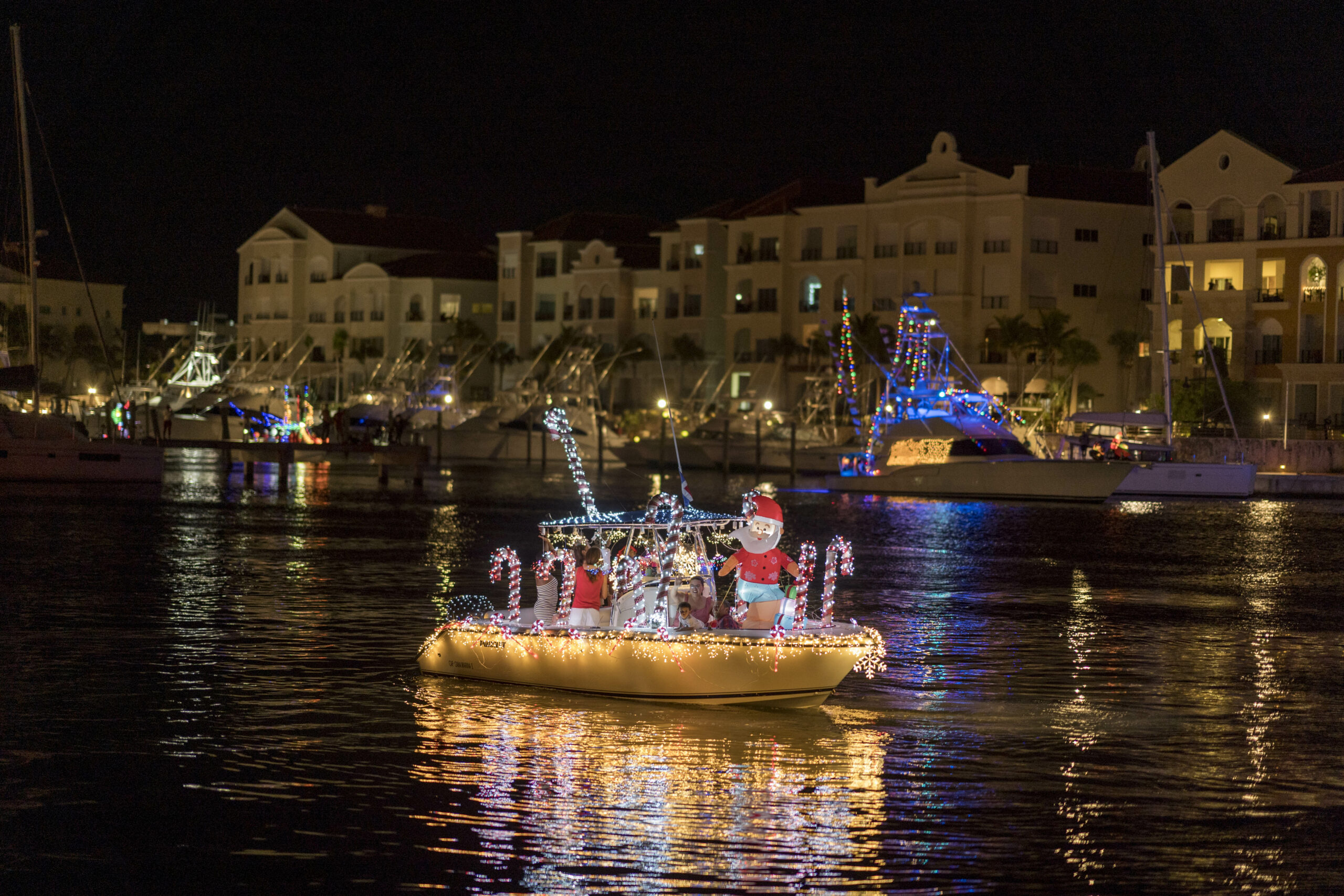 Cap Cana celebró con éxito su tradicional "Christmas Boat Parade